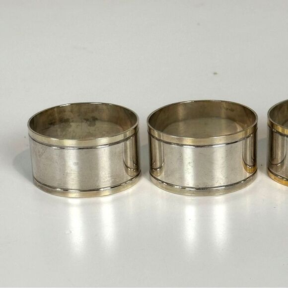 Set of Six Chrome Silver Tone Napkin Rings - Picture 2 of 6